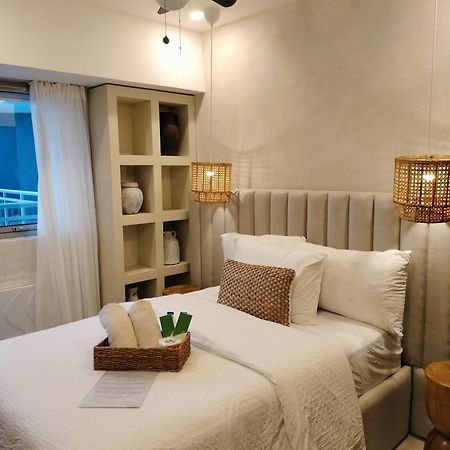 Azure North Studio Units Located In 17Th Floor And Above San Fernando  Kültér fotó